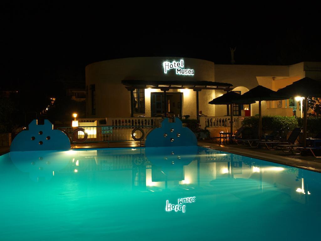 Musses Hotel Koukounaries Buitenkant foto