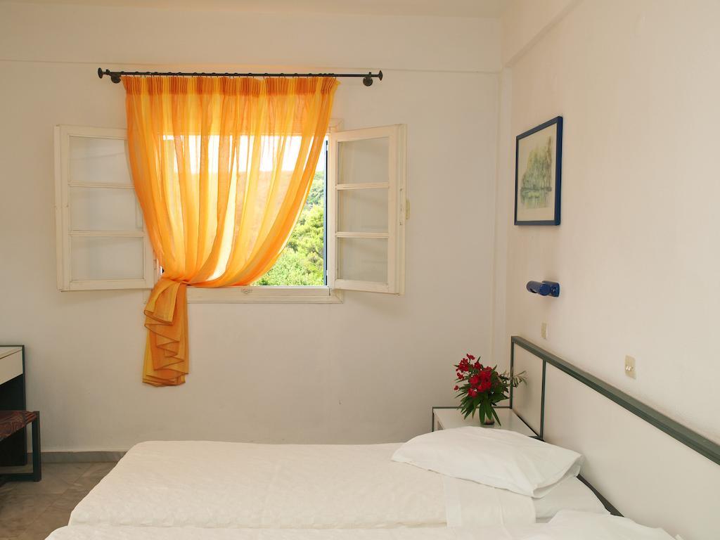 Musses Hotel Koukounaries Kamer foto